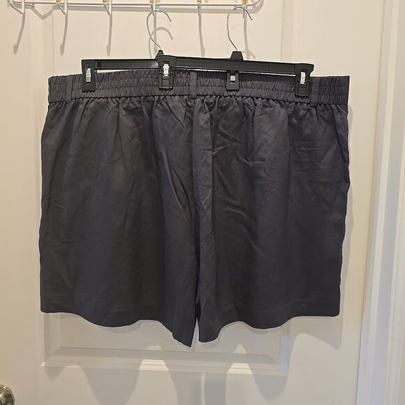 Torrid Studio Plus 26 Slate Gray Button Zip Linen Blend Pockets Dress Shorts NWT - Picture 4 of 6